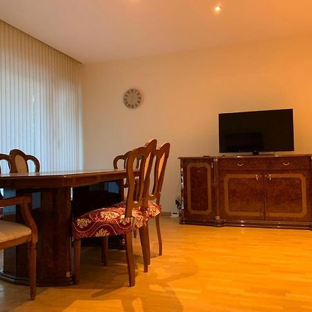 Lovely Two Bedroom Apartment With Free Parking アントウェルペン エクステリア 写真
